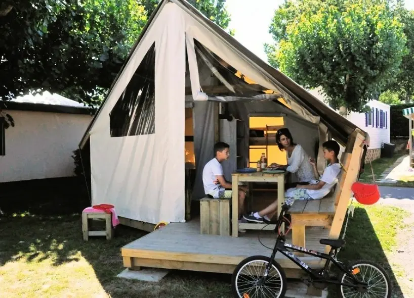 Camping Les Pirons 5 étoiles★★★★★