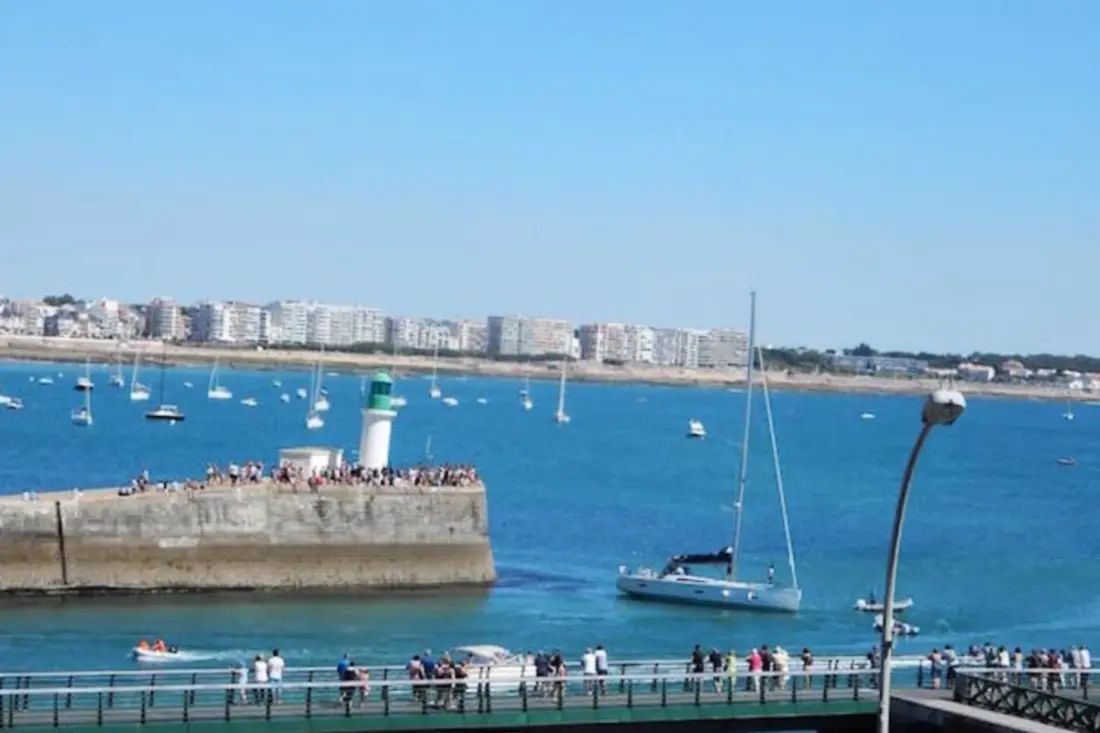 Superbe Vue Sur Le Chenal Des Sables D'olonne