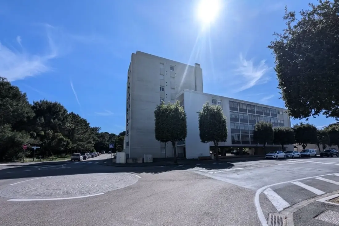Appartement Douillet Et Facile D'accès (parking)