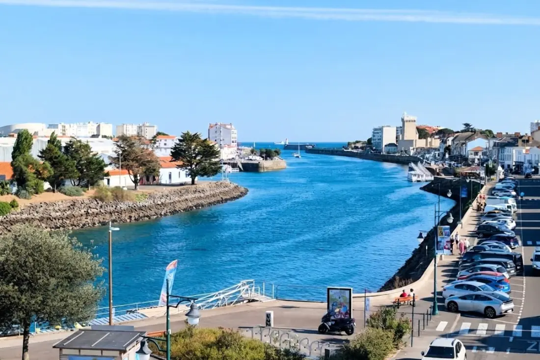 Vue Imprenable Sur Le Chenal Des Sables D'olonne