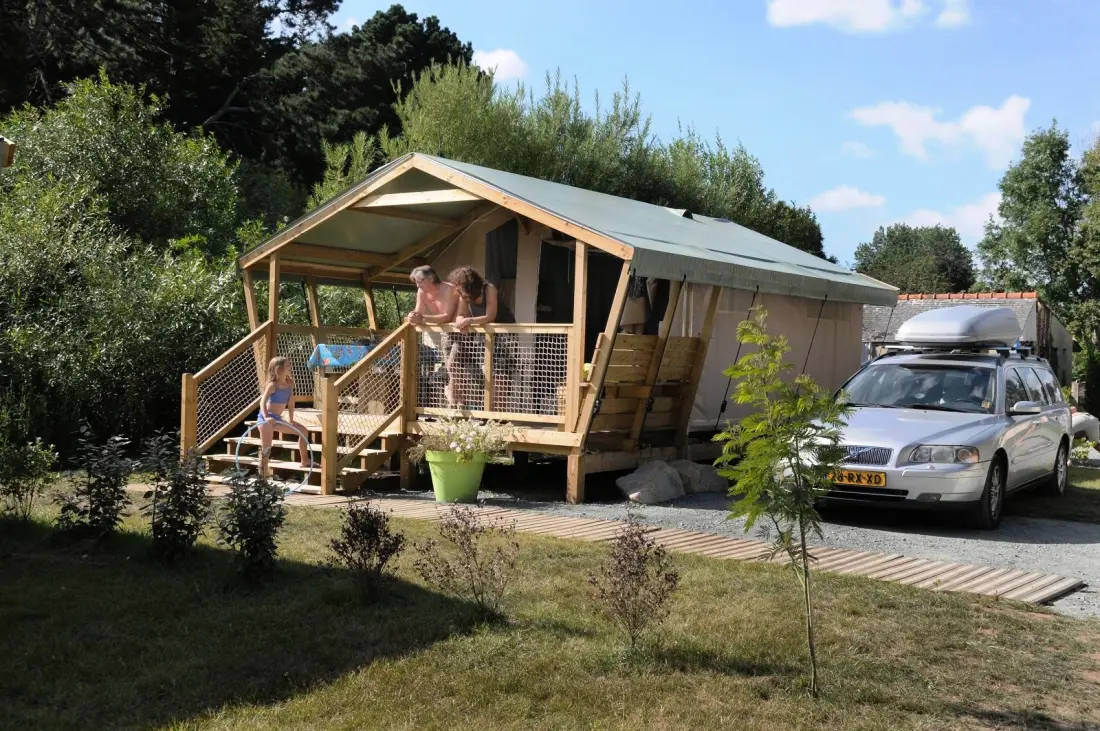 Flower Camping La Grande Plage 3 étoiles★★★