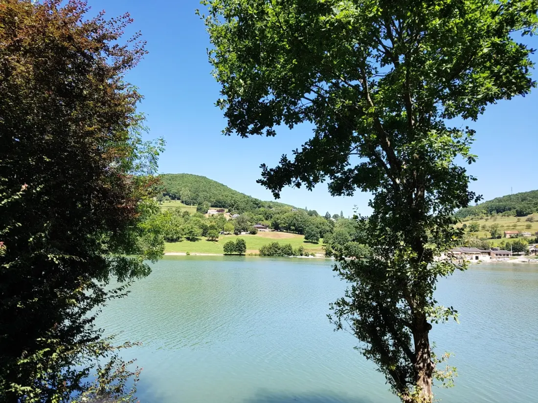 Flower Camping du Lac du Causse 3 étoiles★★★