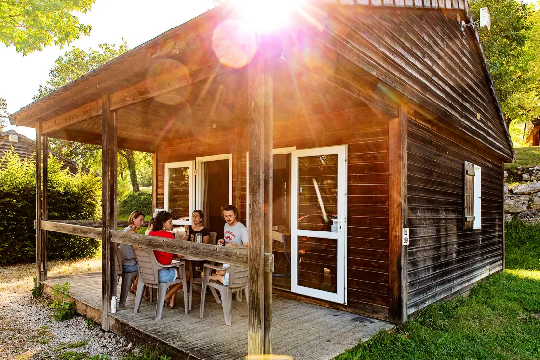 Flower Camping du Lac du Causse 3 étoiles★★★
