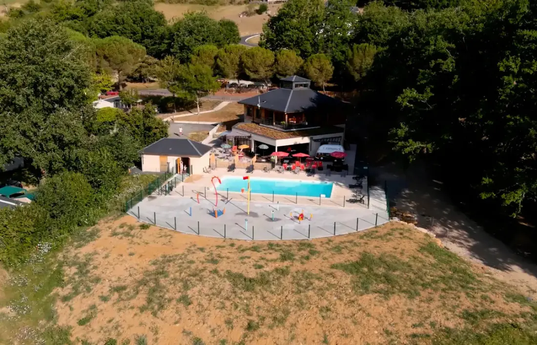 Flower Camping du Lac du Causse 3 étoiles★★★