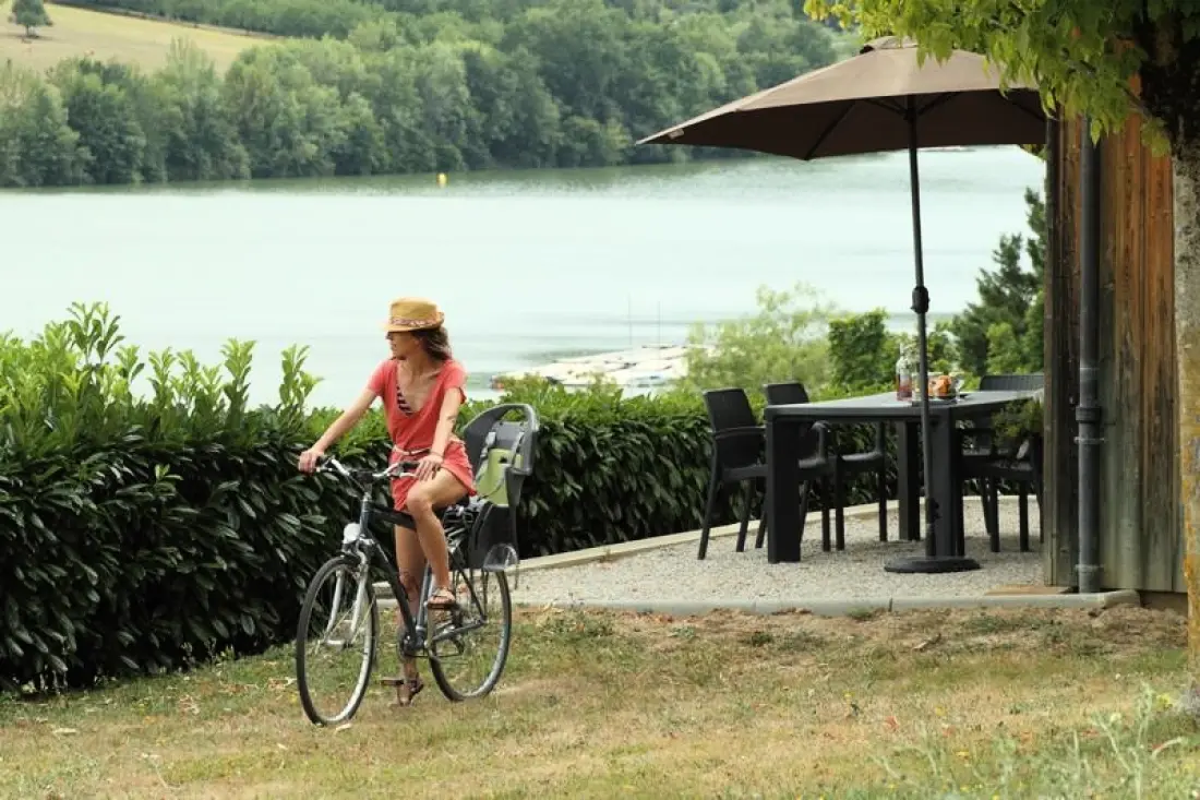 Flower Camping du Lac du Causse 3 étoiles★★★