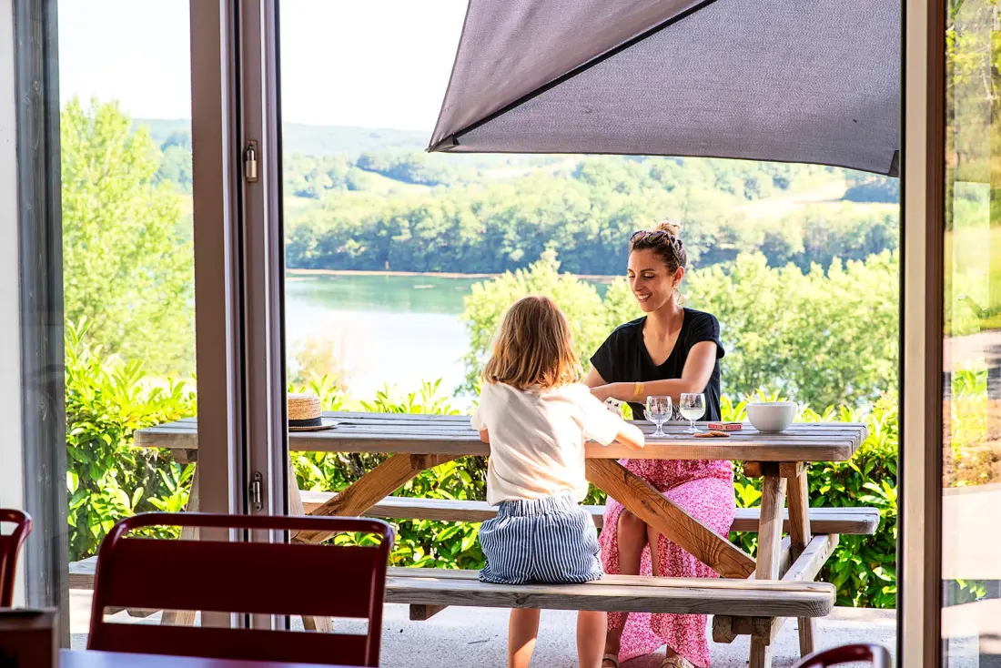 Flower Camping du Lac du Causse 3 étoiles★★★
