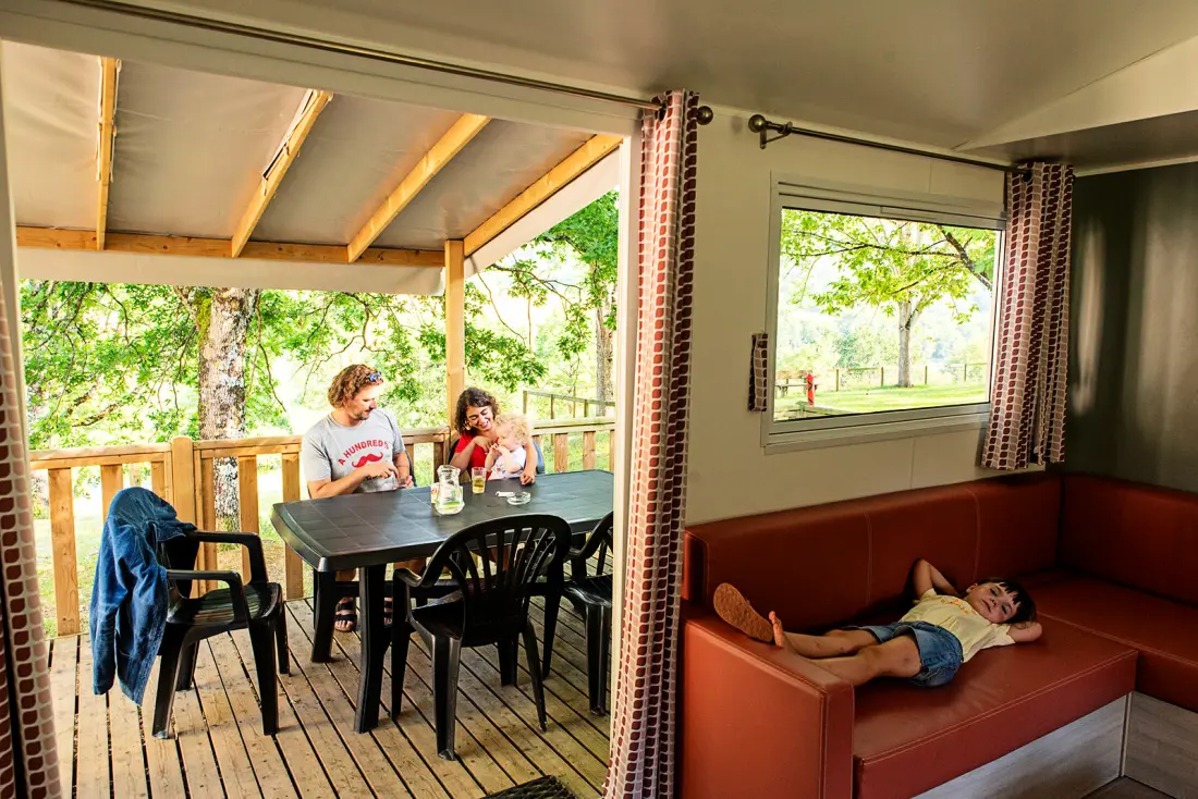 Flower Camping du Lac du Causse 3 étoiles★★★