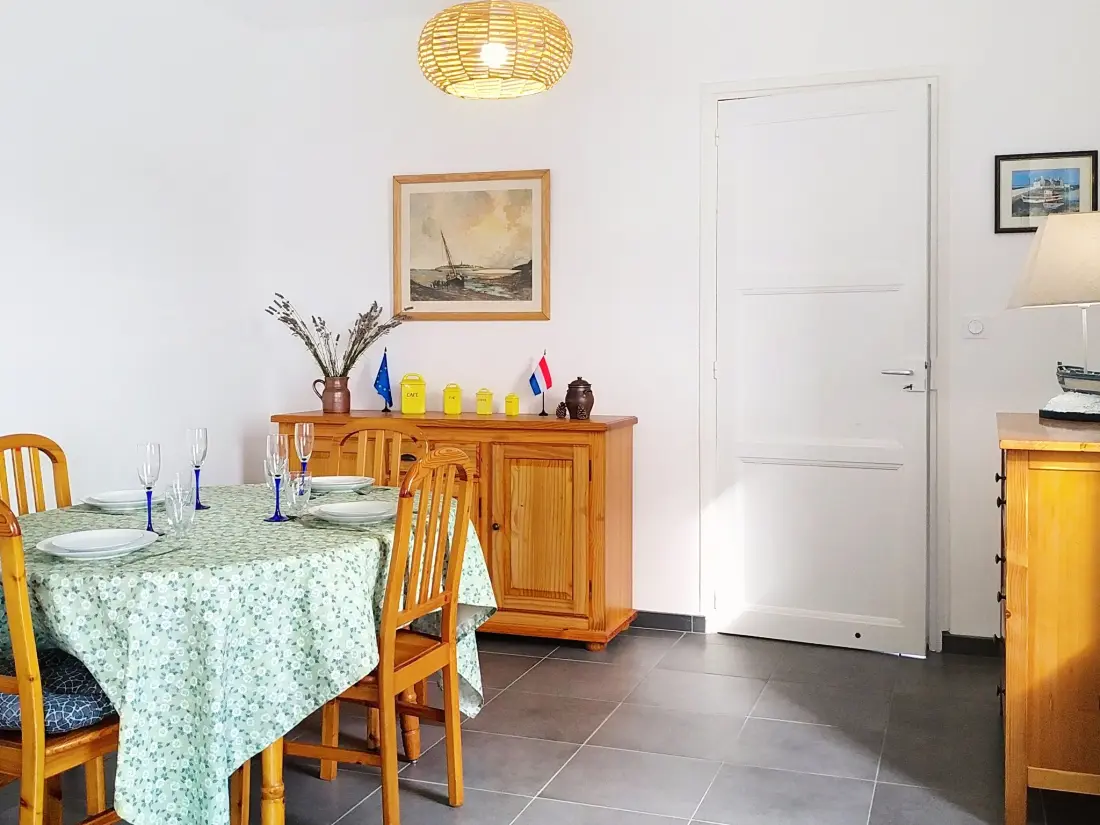 Maison de Vacances Longues-sur-Mer
