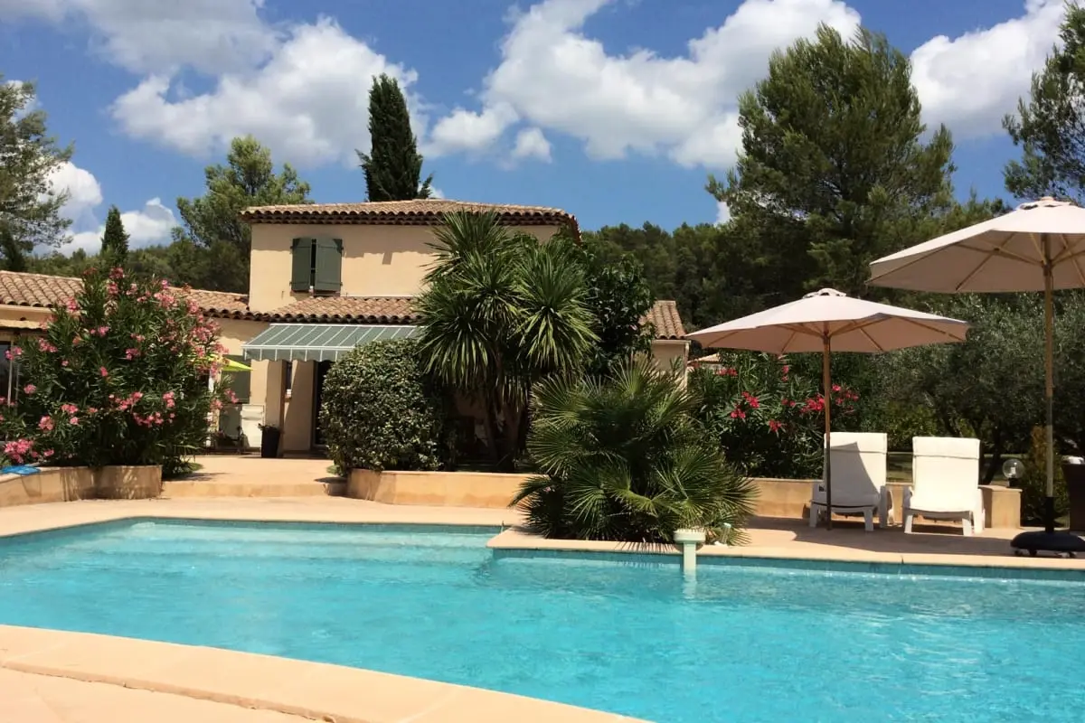 Villa Provençale De 140 M² Avec Piscine Privée - - Lorgues - 1