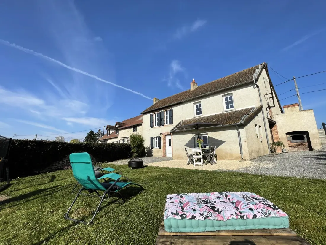 Maison de Vacances Louchy-Montfand 3