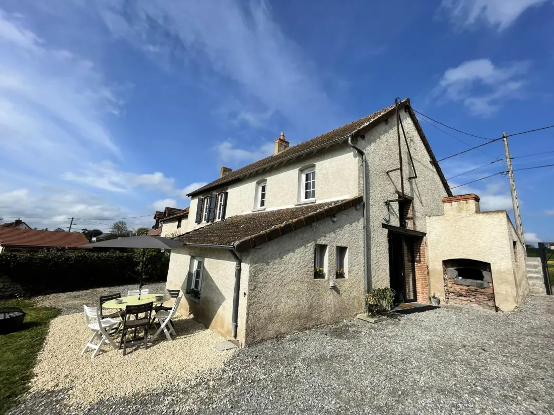 Maison de Vacances Louchy-Montfand 3