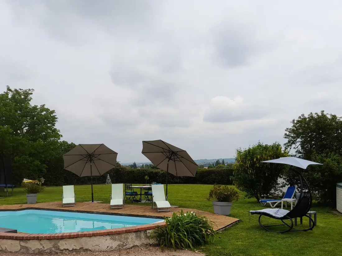 Maison de Vacances Louchy-Montfand 3