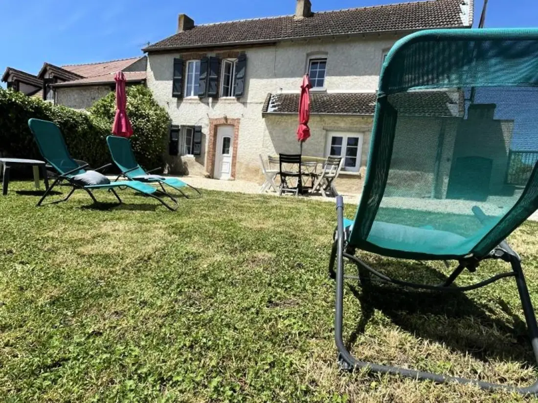 Maison de Vacances Louchy-Montfand 3