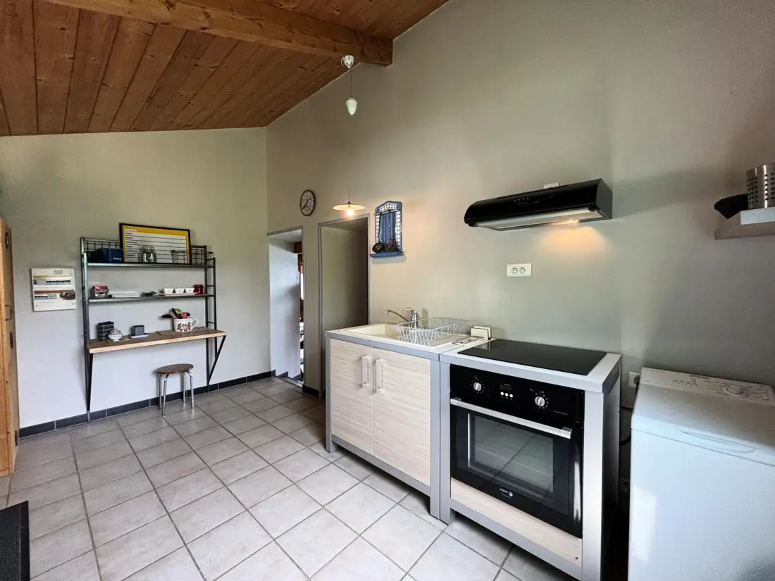 Maison de Vacances Louchy-Montfand 4