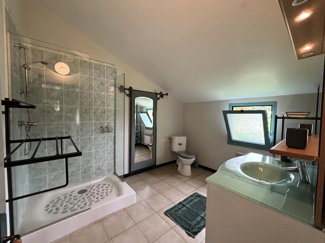 Maison de Vacances Louchy-Montfand 4