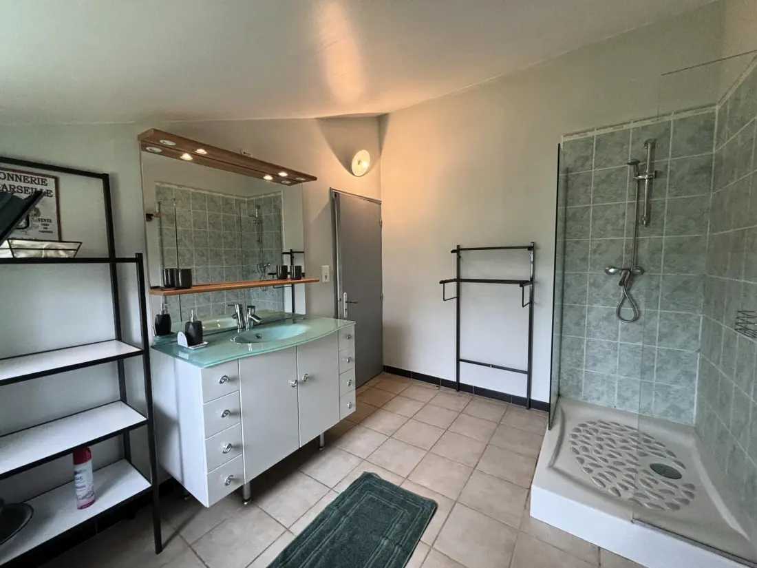 Maison de Vacances Louchy-Montfand 4