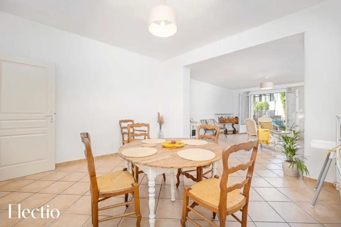 Maison Alena | Place Centrale Lourmarin