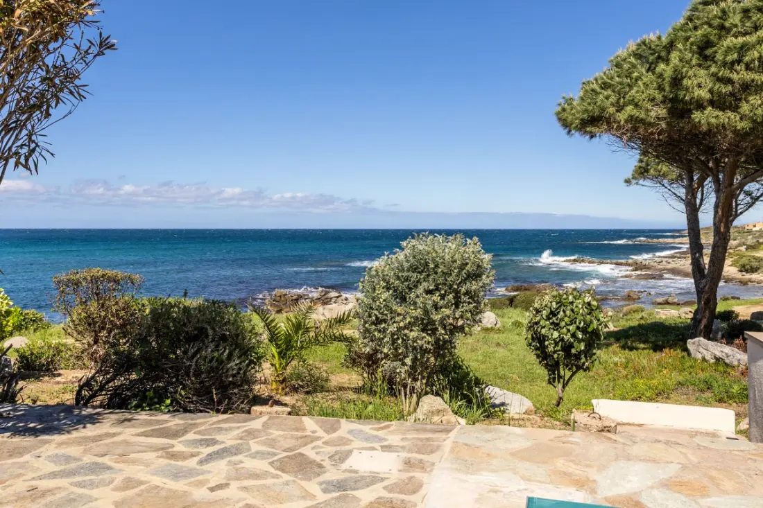 Casale E Piazze 45 – Maison De Vacances Les Pieds Dans L’eau à Lumio