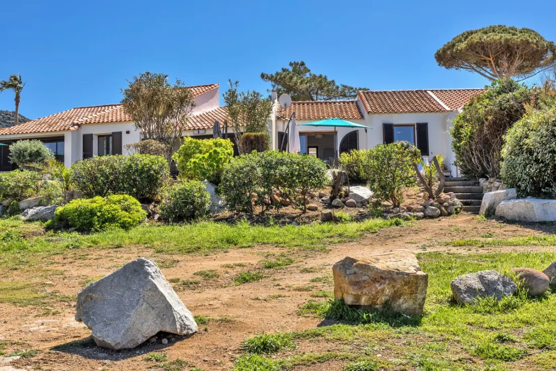 Casale E Piazze 45 – Maison De Vacances Les Pieds Dans L’eau à Lumio
