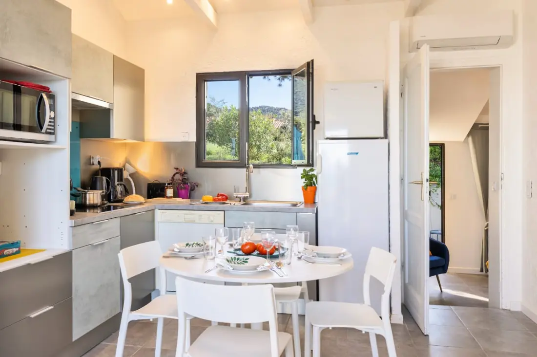 Casale E Piazze 46 – Maison De Vacances Face à La Mer à Lumio
