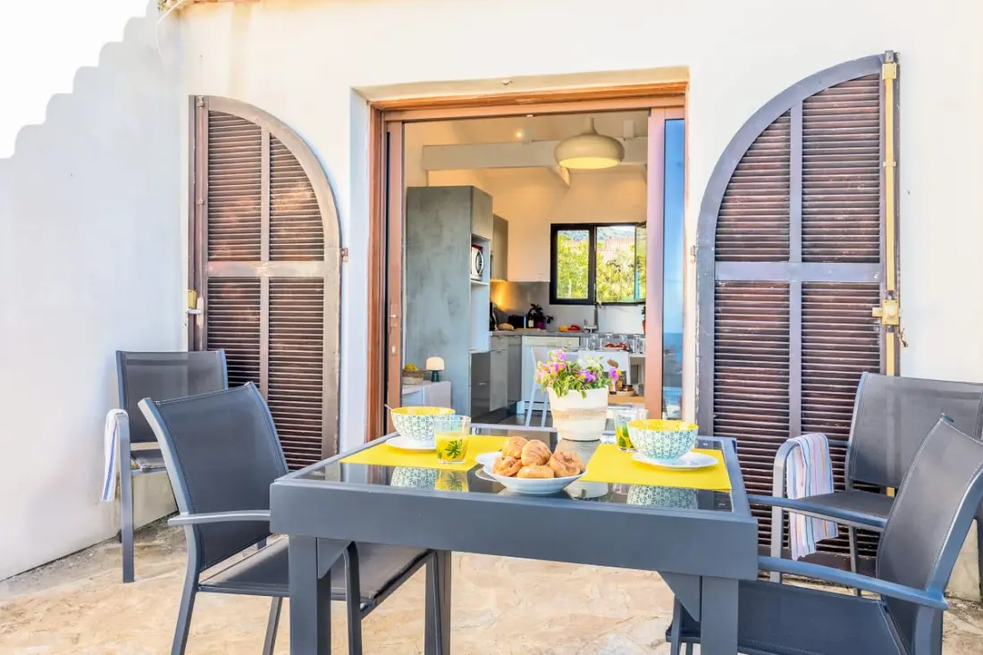 Casale E Piazze 46 – Maison De Vacances Face à La Mer à Lumio