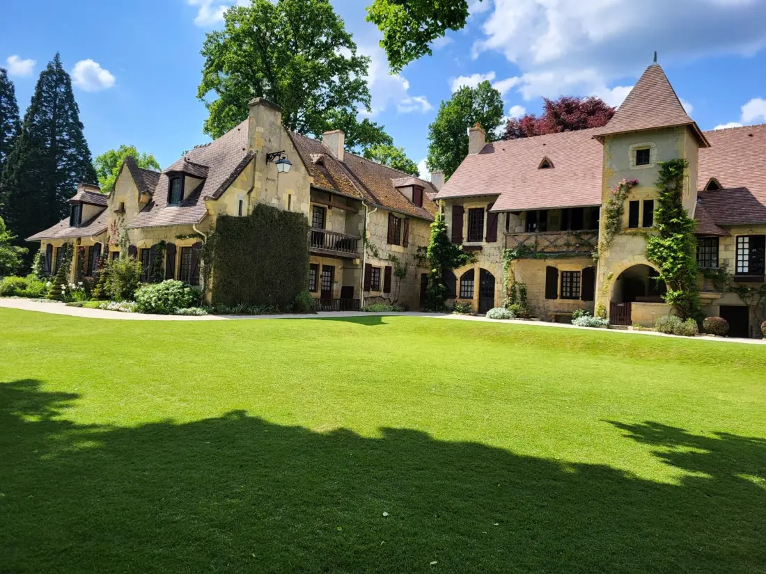 Maison de Vacances Lurcy-Lévis 7