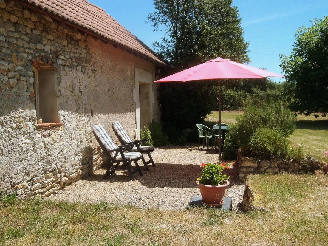 Maison de Vacances Lurcy-Lévis 9