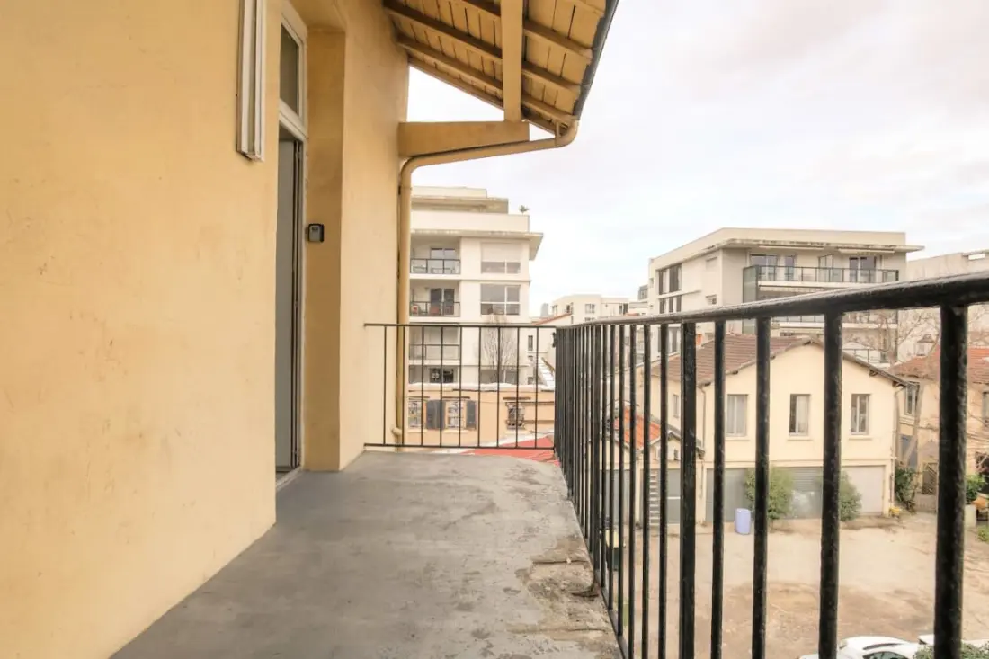 Charmant Logement Avec Balcon Au Coeur Du 7ème