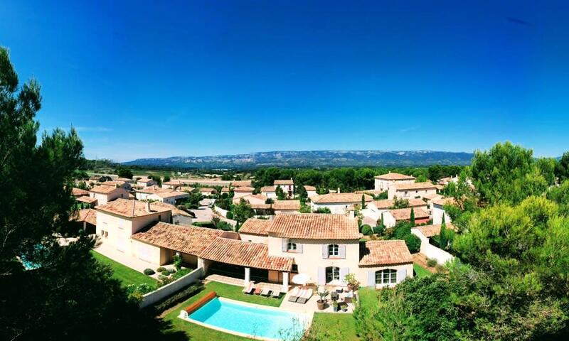 Ma Villa En Provence, Villa De Standing Et Piscine, Domaine De Pont-royal - - Mallemort - 6
