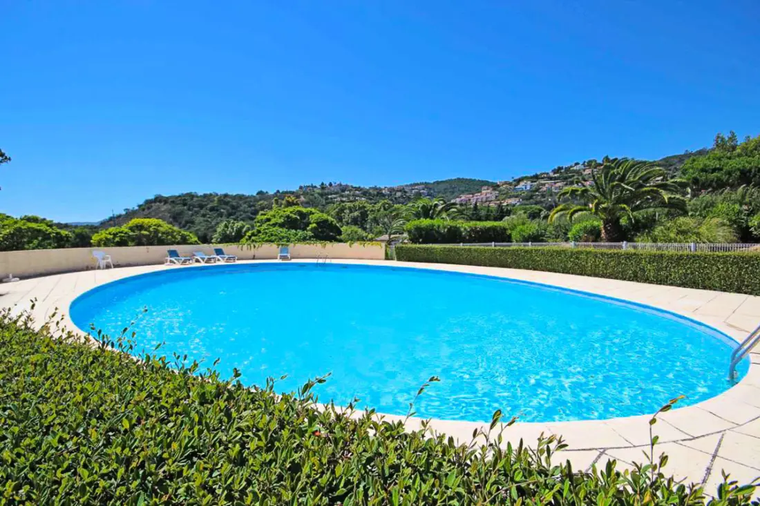 Villa Résidentielle 8 Pers - Piscine à Mandelieu