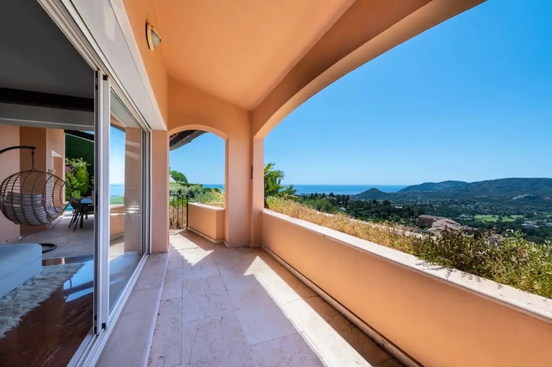 Résidence Villa 289m² 4 Chambres Piscine Et Vue Mer