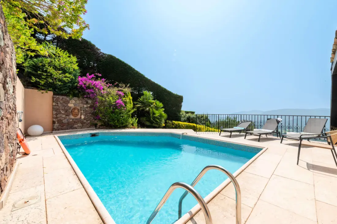 Résidence Villa 289m² 4 Chambres Piscine Et Vue Mer