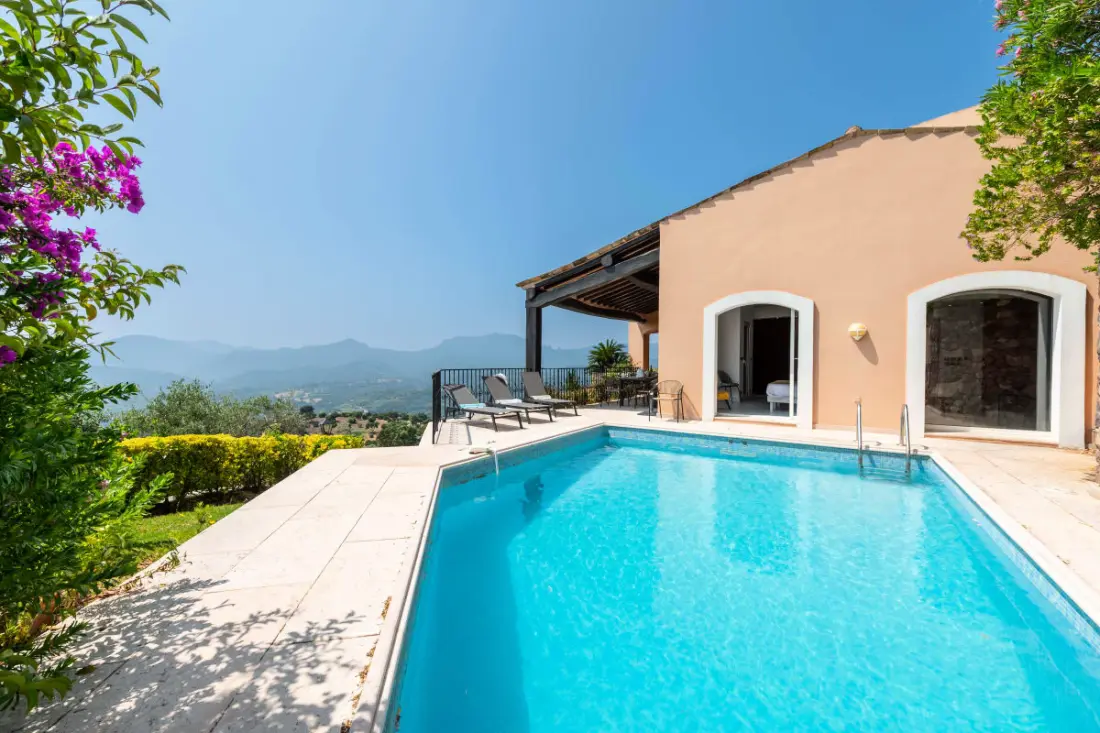 Résidence Villa 289m² 4 Chambres Piscine Et Vue Mer
