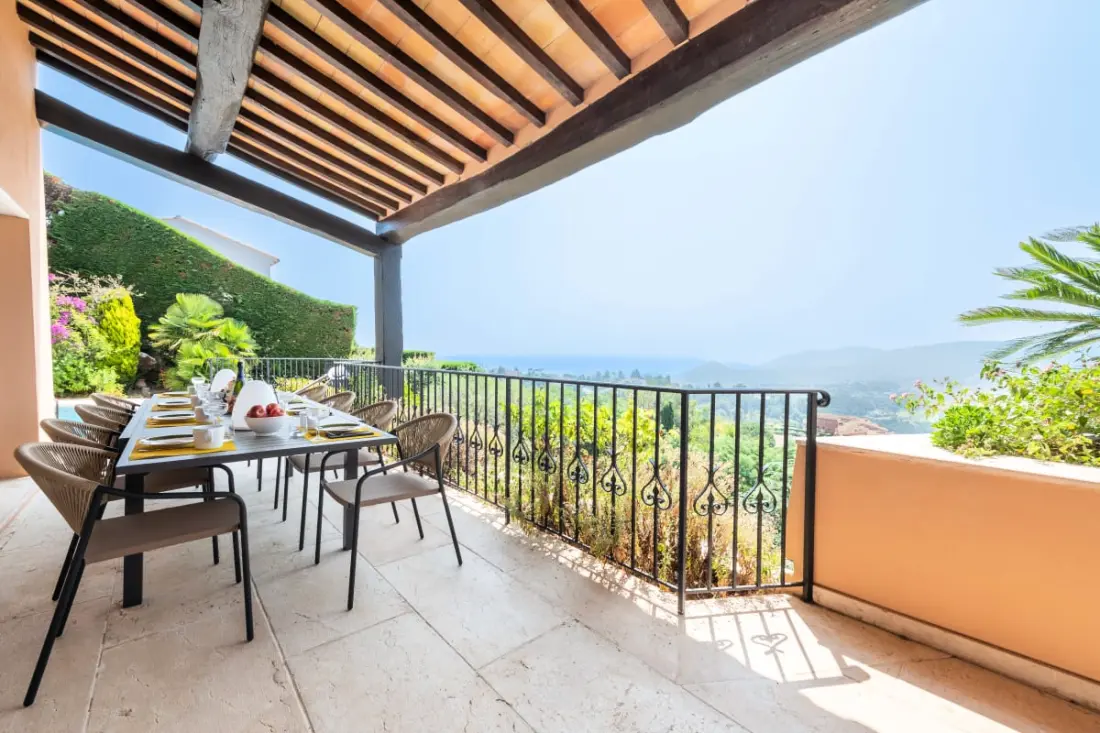 Résidence Villa 289m² 4 Chambres Piscine Et Vue Mer
