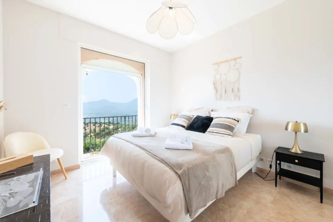 Résidence Villa 289m² 4 Chambres Piscine Et Vue Mer