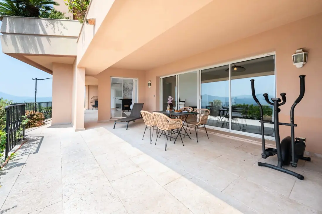 Résidence Villa 289m² 4 Chambres Piscine Et Vue Mer