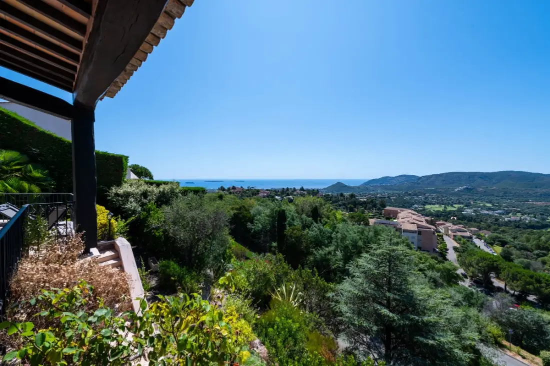 Résidence Villa 289m² 4 Chambres Piscine Et Vue Mer
