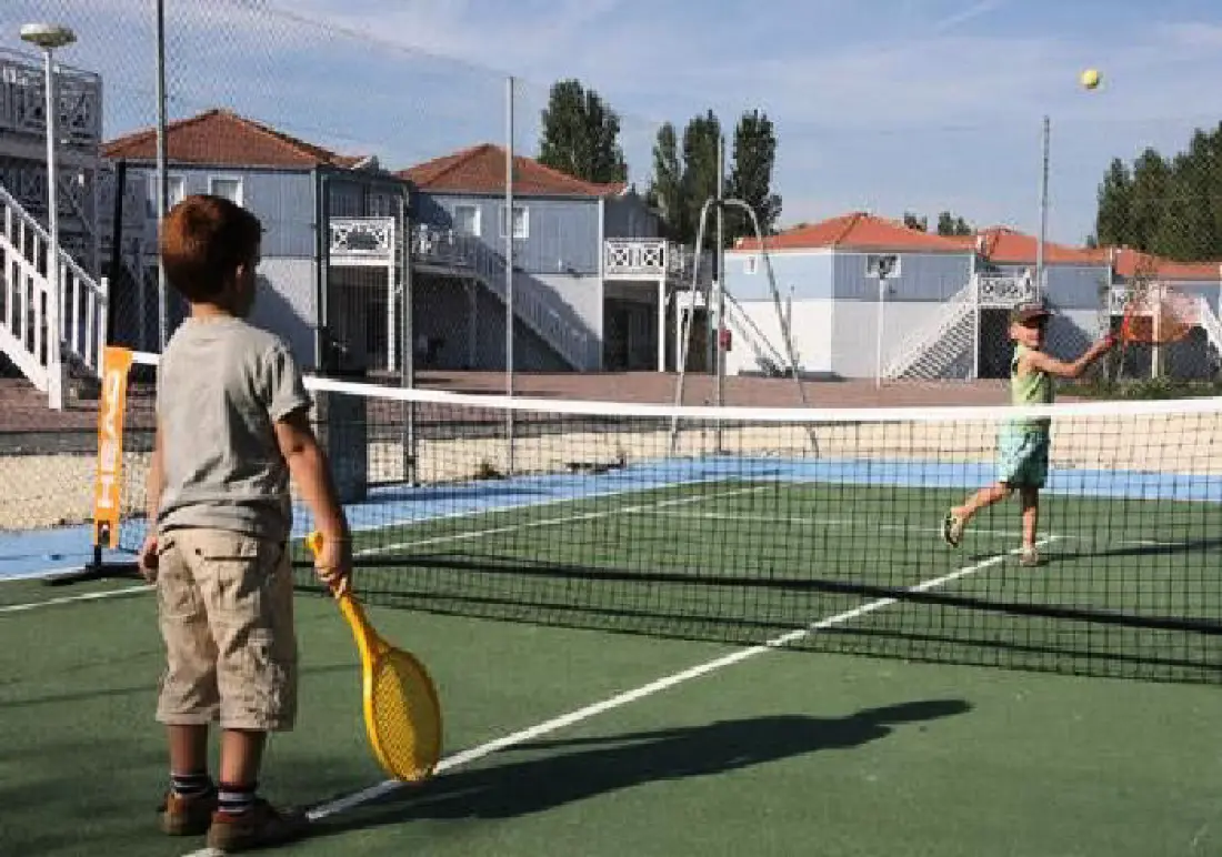 Village Park & Suites La Rochelle Marans3 étoiles★★★