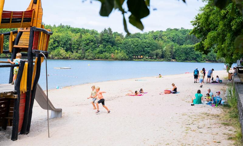 Camping du Lac *** - Marcillac la Croisille - 13