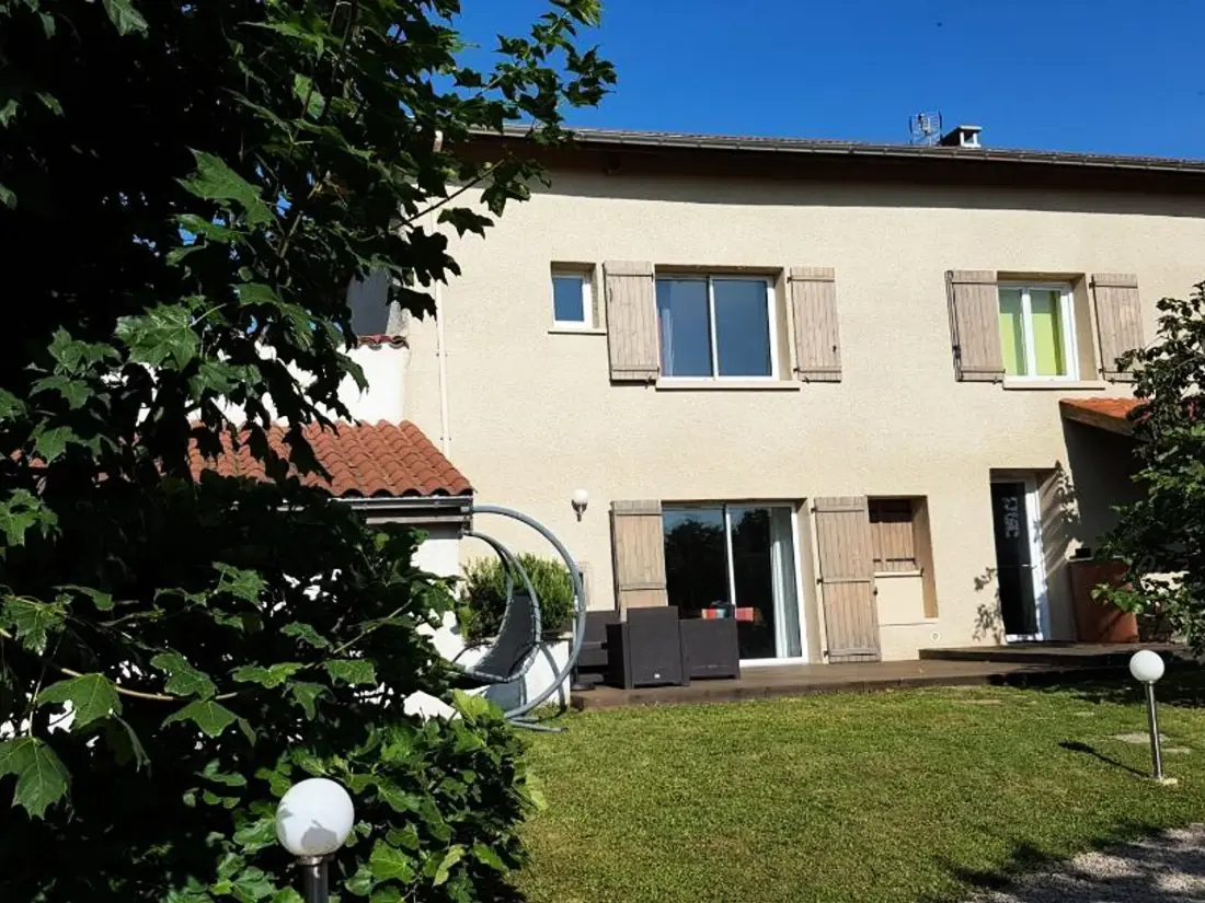 Maison de Vacances MARINGES 3