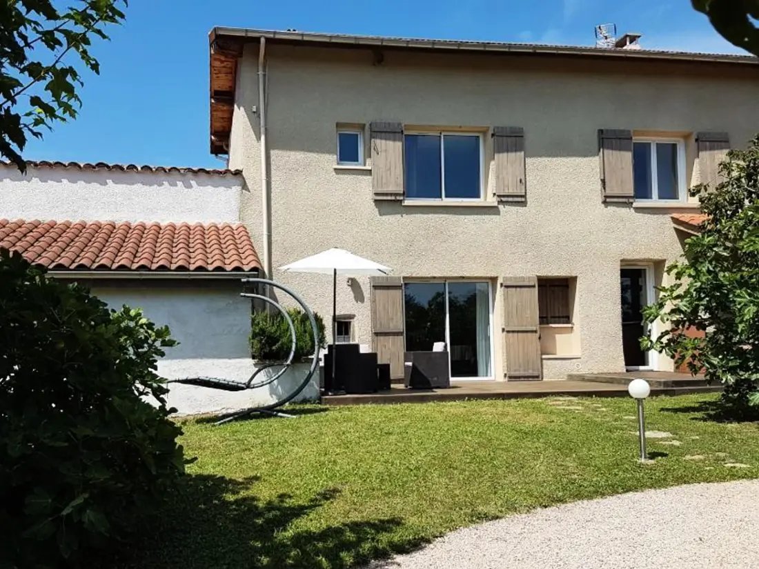 Maison de Vacances MARINGES 3