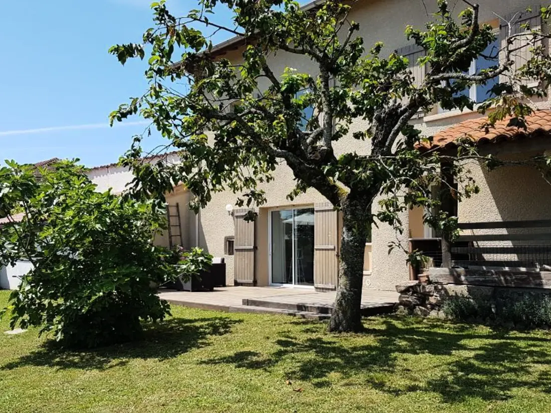 Maison de Vacances MARINGES 3