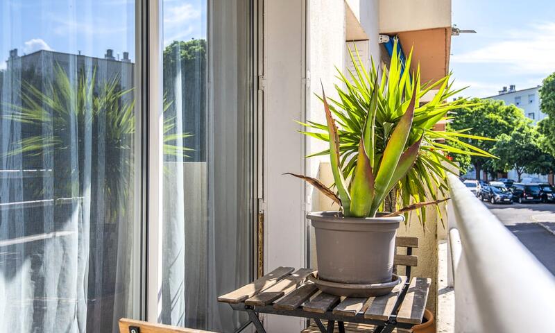 Bel Appartement De 65 M² Dans Le 8ème - Marseille - - Marseille - 11
