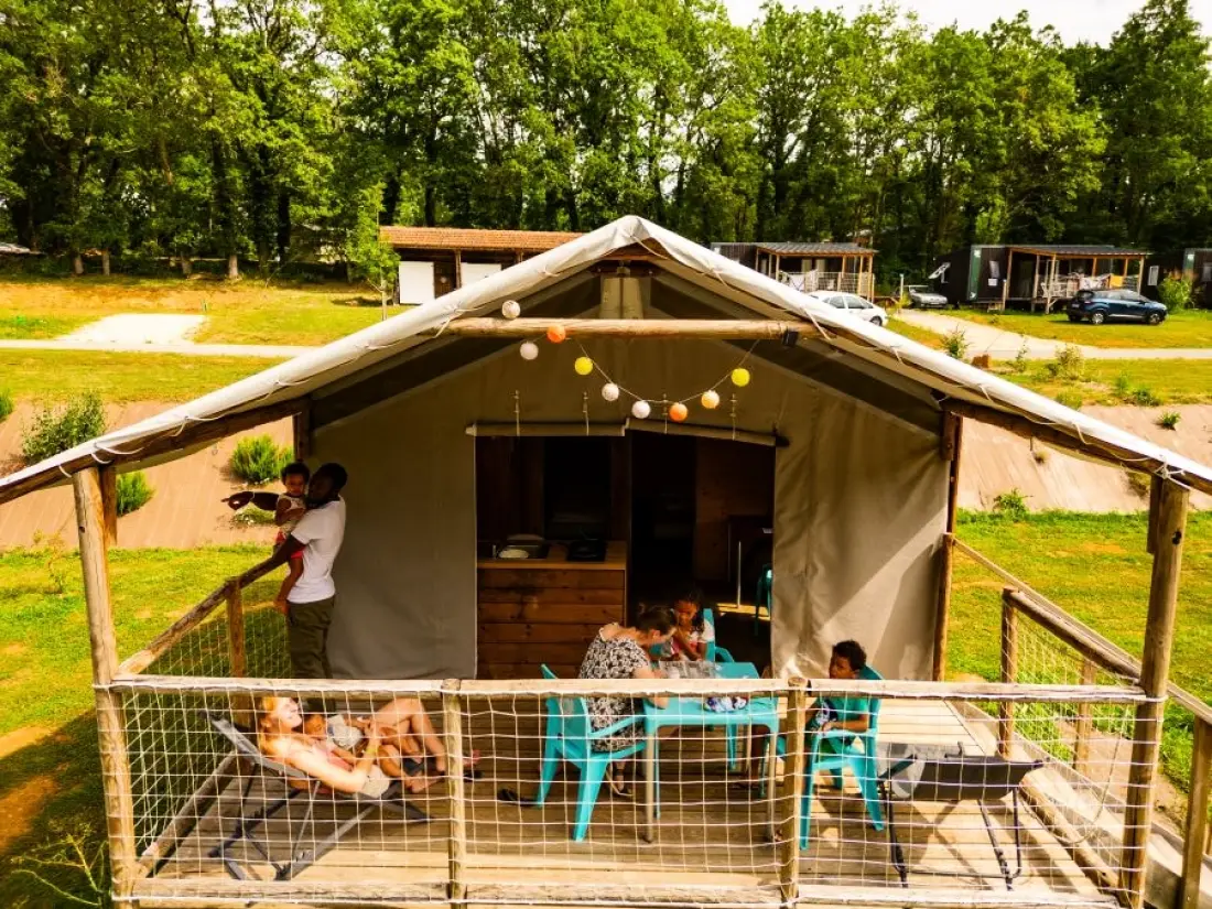 Flower Camping Le Lac aux Oiseaux 4 étoiles★★★★