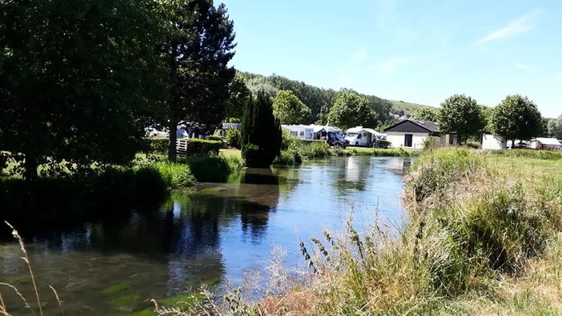 Flower Camping Des 2 Rivières 3 étoiles★★★