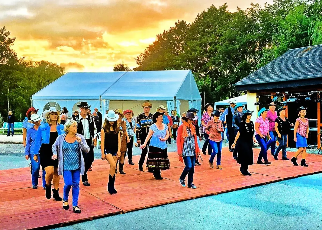 Flower Camping Des 2 Rivières 3 étoiles★★★