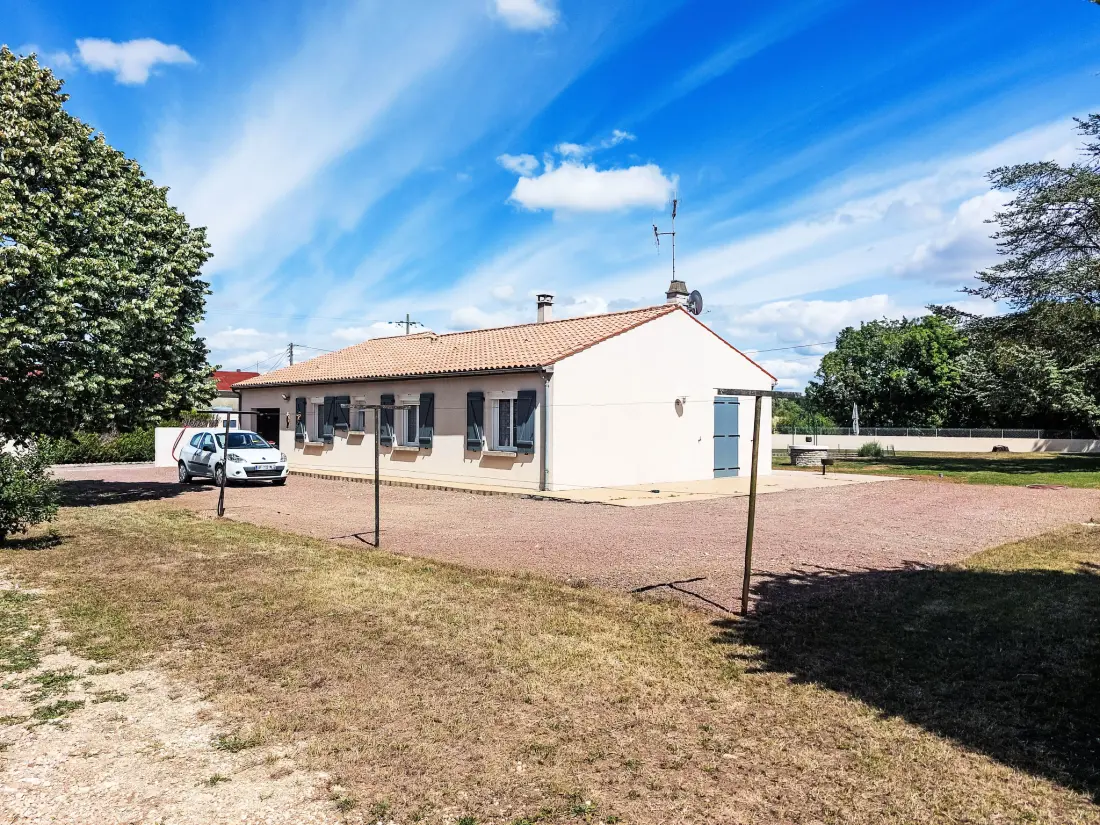 Maison de Vacances Mauze sur le Mignon