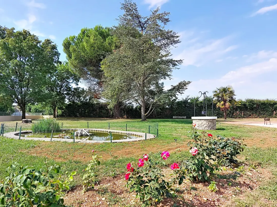 Maison de Vacances Mauze sur le Mignon