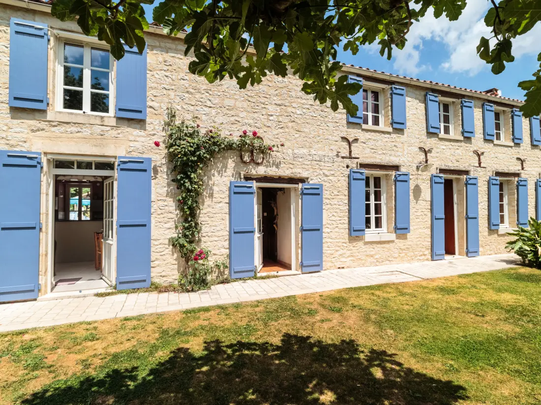 Maison de Vacances Mauze sur le Mignon