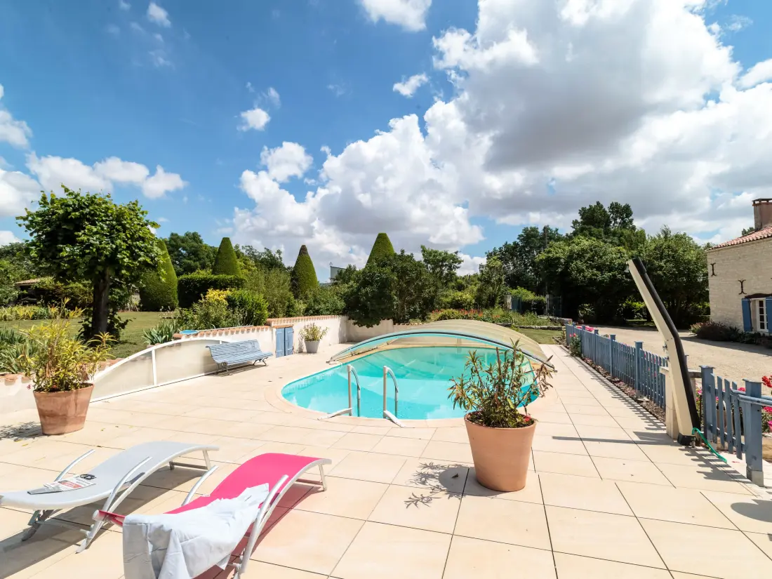 Maison de Vacances Mauze sur le Mignon